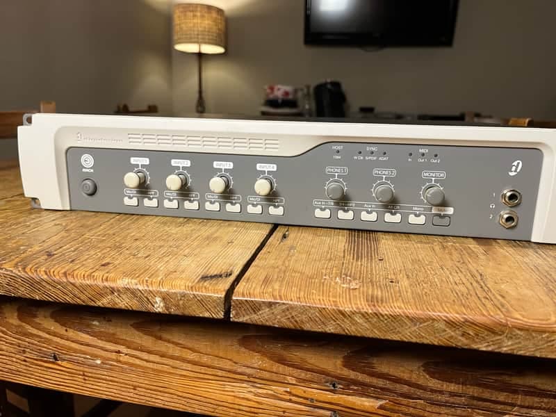 Digidesign 003 Rack 2000s - Grey and white
