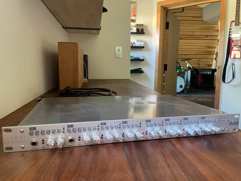 Audient ASP008 8-Channel Variable Impedance Mic Pre 2000s - Silver