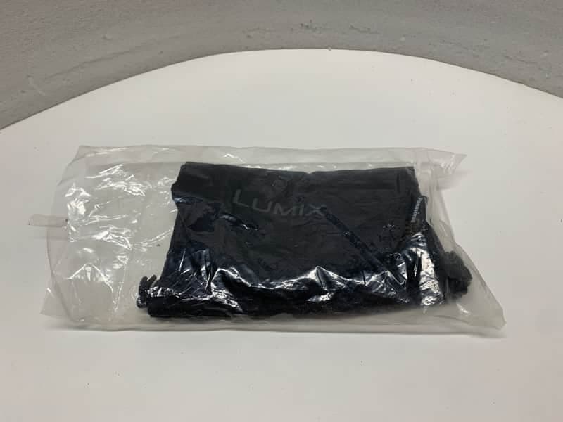 PANASONIC LUMIX HEADPHONES/ ACCESSORIES BAG- MINT! MAKE OFFER!
