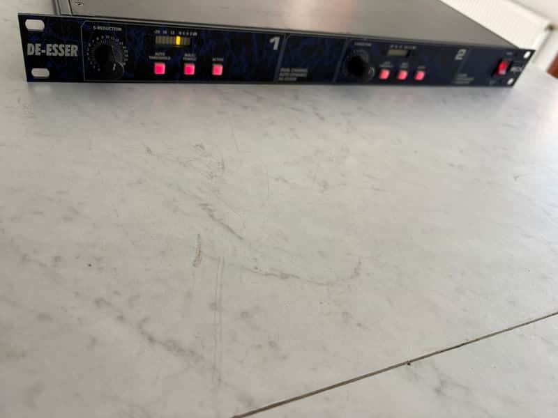 SPL 9629 De-Esser Dynamics Processor 1997 - 2022 - Black w/ Blue Lightning