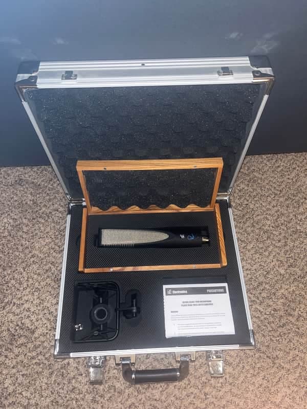 sE Electronics RNR1 (Neve)