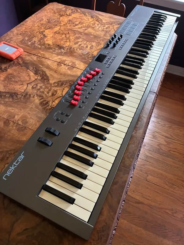 Nektar Impact LX88+ USB MIDI Keyboard Controller 2016 - 2021 - Black