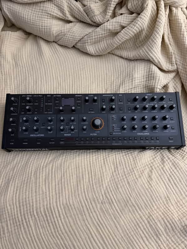 Sequential Take 5 Desktop 5-Voice Synthesizer Module 2025 - Present - Black
