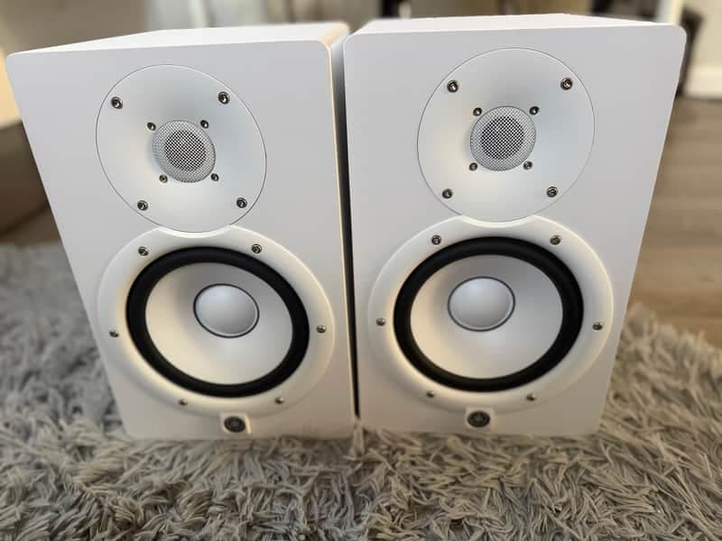 Yamaha HS7 6.5" Powered Studio Monitor (Pair) 2015 - Present - White