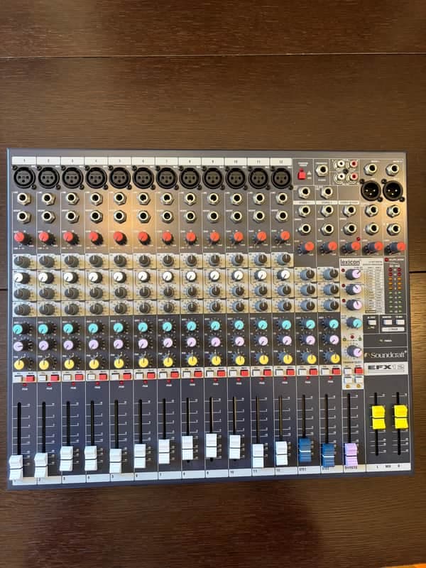 Soundcraft EFX12 12-Channel Mixer with Effects 2010s - Black