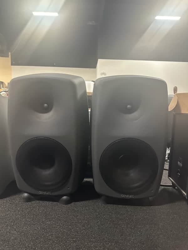 Genelec 8260A SAM Coaxial Powered Midfield Studio Monitor (Pair) 2011 - 2021 - Gray