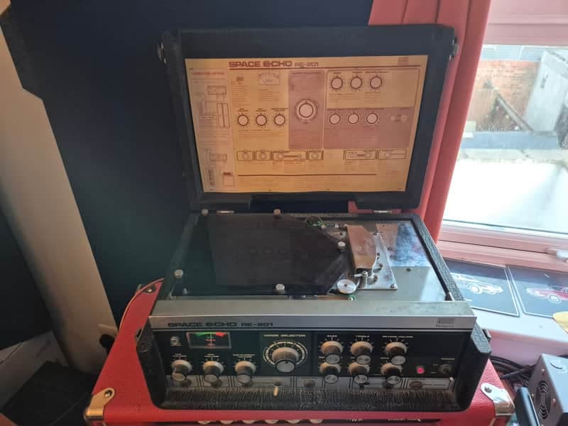 Roland RE-201 Space Echo Tape Delay / Reverb 1974 - 1988 - Black