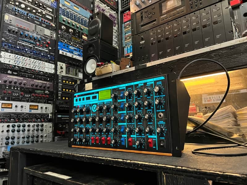 MOOG RACK Minimoog Voyager rackmount edition RME synth USED Rack //ARMENS