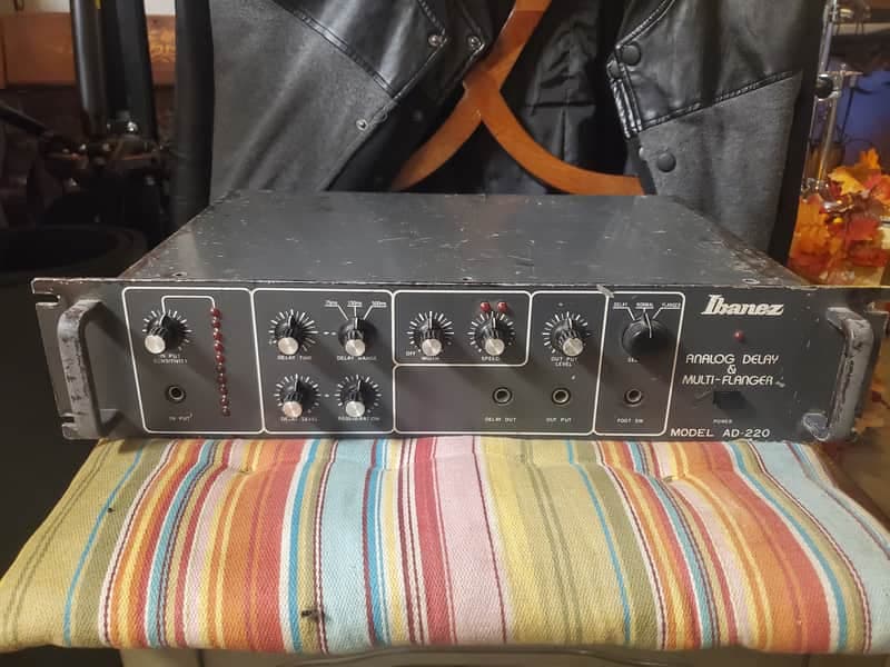 Ibanez Ad-220