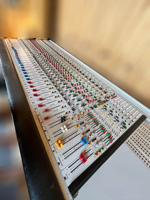 Argentini Console 32CH - INDUCTOR EQs 1976 - Alluminum white and Wood
