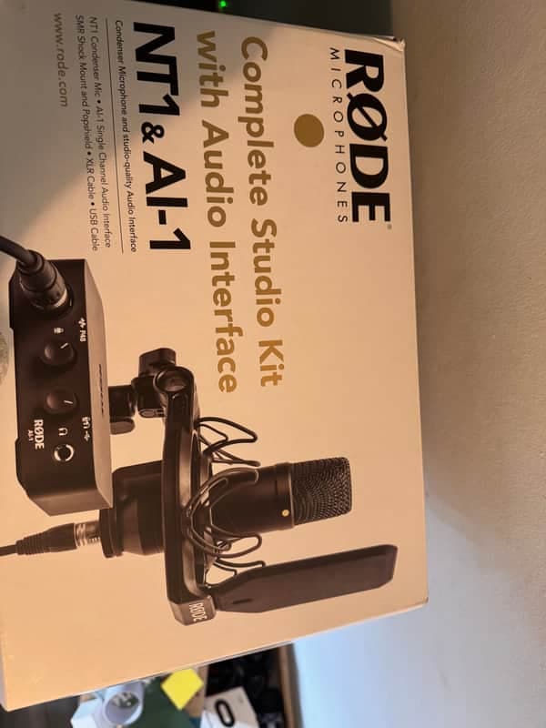 RODE NT1-AI1 Complete Studio Kit with NT1 Microphone and AI-1 Interface 2010s - Black
