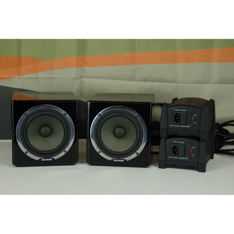 Used Avantone Pro Active MixCube 5.25 inch Powered Studio Monitor PAIR