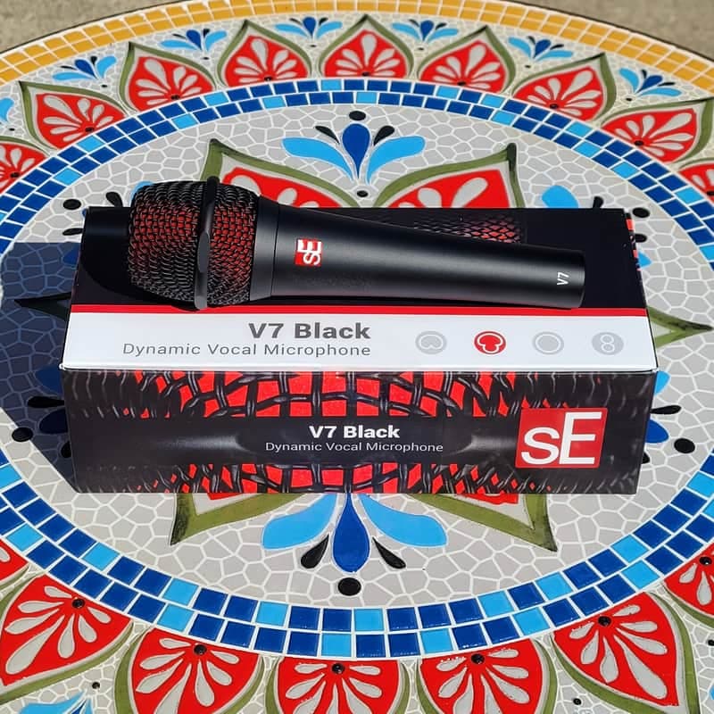 sE Electronics V7-BLK (BLACK) Studio Grade Vocal / Handheld Supercardioid Dynamic Microphone **FREE SHIPPING!**