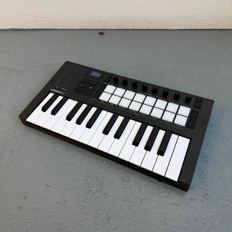 Novation Launchkey Mini MKIII MIDI Keyboard Controller 2019 - Present - Black