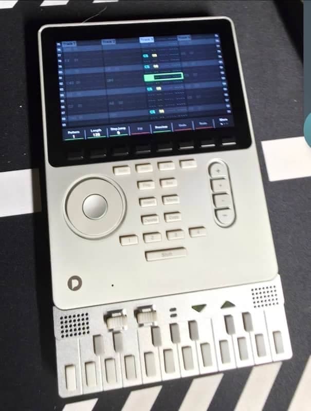 Polyend Tracker Mini 10th Anniversary Silver Aluminum + Aluminum KB1 Bundle