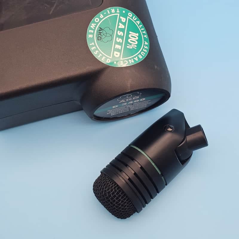 ☆Vintage 1990s AKG D3400 Dynamic Microphone w/ Case #3