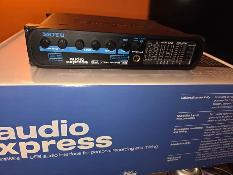 MOTU Audio Express 6x6 Interface 2011 - Present - Black