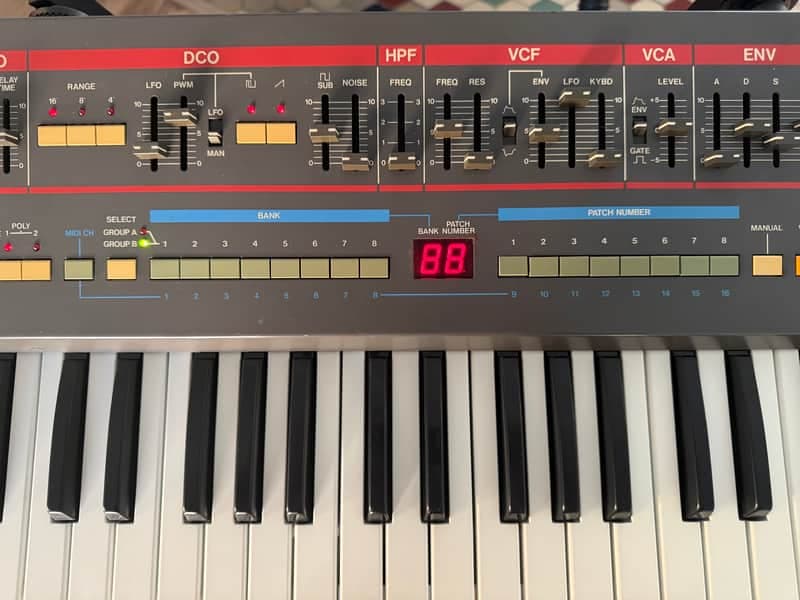 Roland Juno-106 Serviced