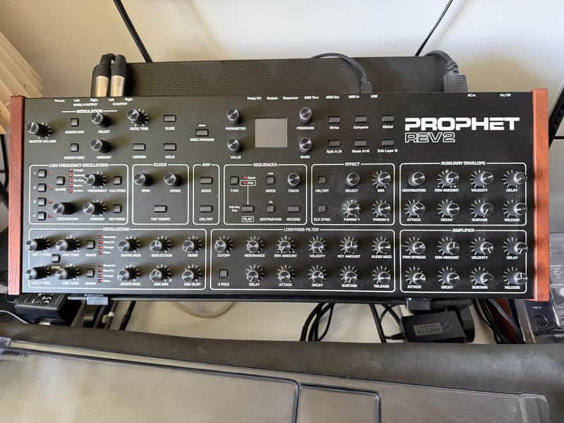 Sequential Prophet Rev2 (desktop, 16-voices) + Decksaver