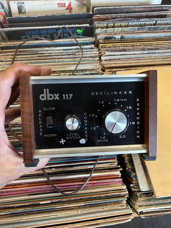 dbx 117 Compressor / Expander 1970s - Black