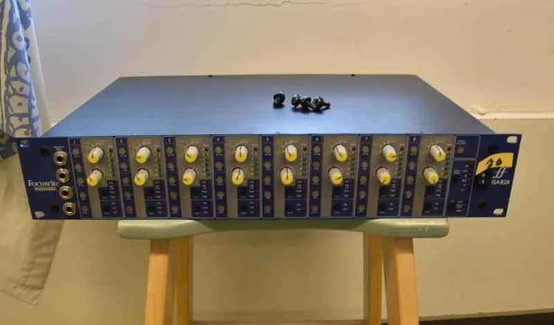 Focusrite ISA 828 MkII 2024 - Blue/yellow