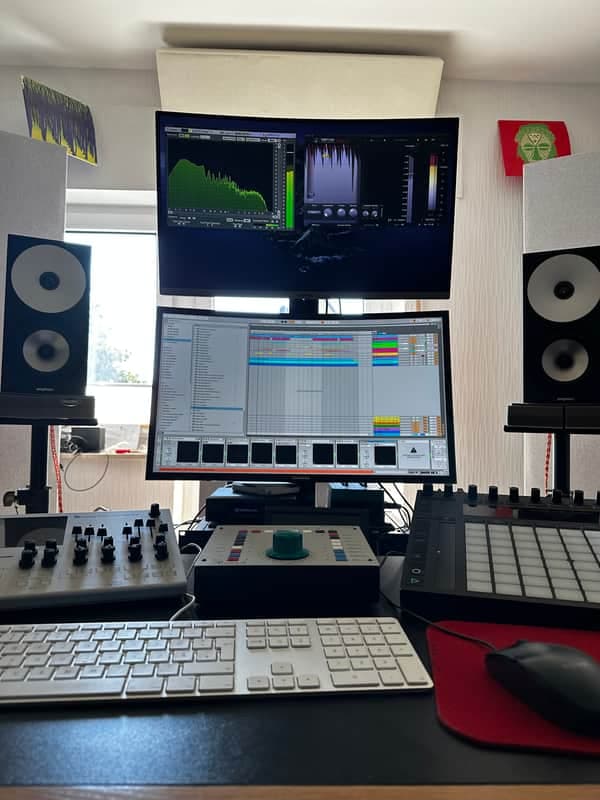 Amphion One15 Passive Studio Monitors - Pair + Amp100
