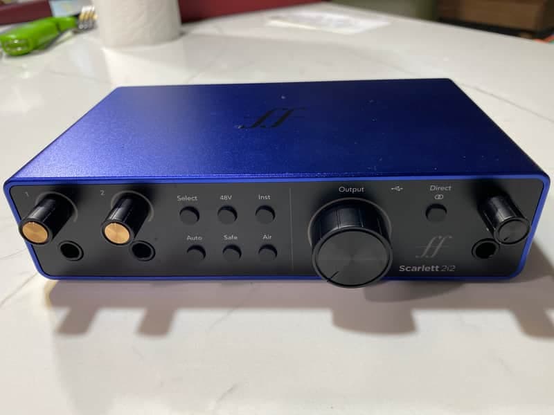 LIKE NEW SPECIAL EDITION Focusrite Scarlett 2i2 4th Gen USB Audio Interface BLUE