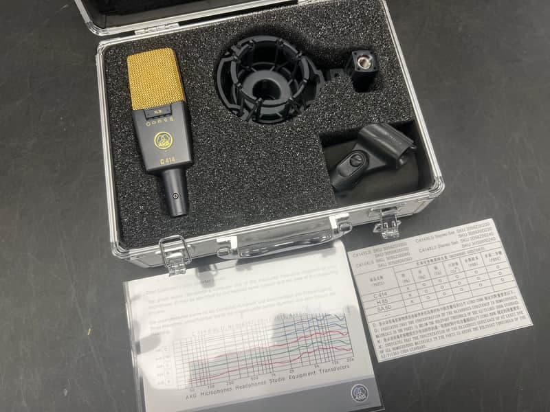 AKG C414 XLII Large Diaphragm Multipattern Condenser Microphone Like New