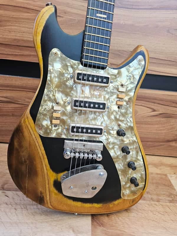 Aelita-2 Relic Electric Guitar USSR Russian Soviet Vintage