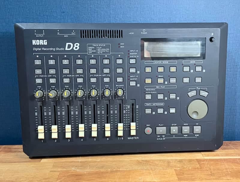 Korg D8 Digital 8-Track Recording Studio w/ 1.4GB HDD