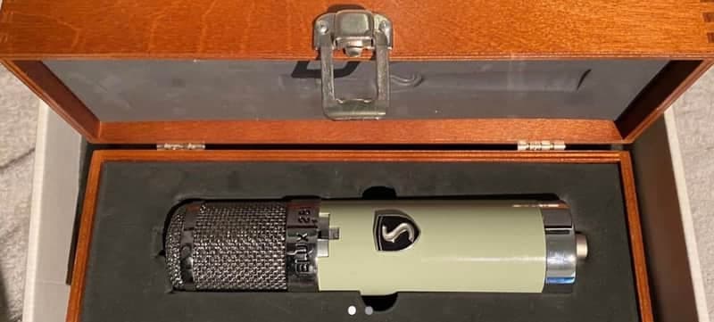 Soundelux E251