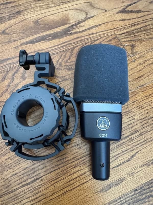 AKG C214 Large Diaphragm Cardioid Condenser Microphone 2010s - Black
