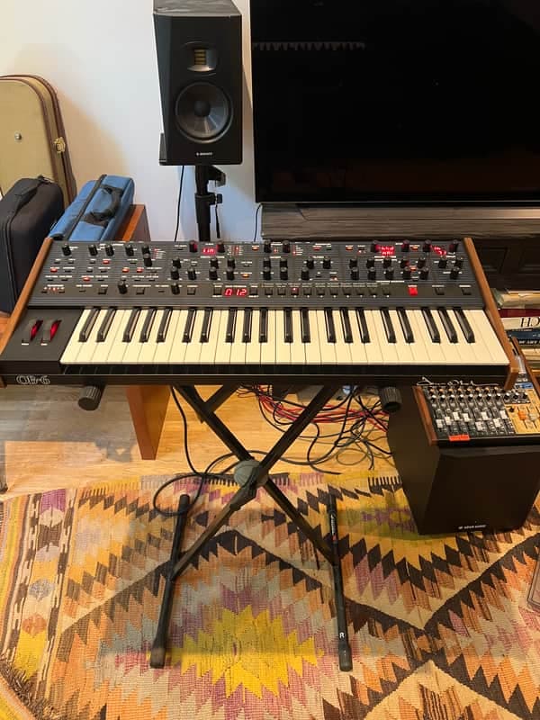 Dave Smith Sequential OB-6 49-Key 6-voice Polyphonic Synthesizer
