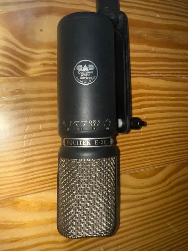 CAD Equitek E300 Large Diaphragm Multipattern Condenser Microphone 1990s - Black