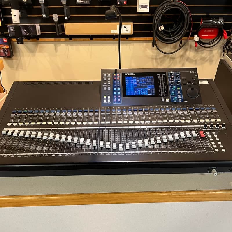 Yamaha LS9-32 2011 - Present