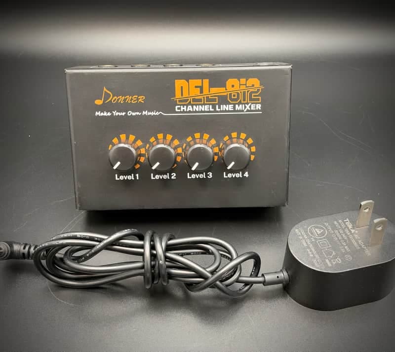 Donner DEL-8i2 8-Channel Stereo Line Mixer w/ Power Supply