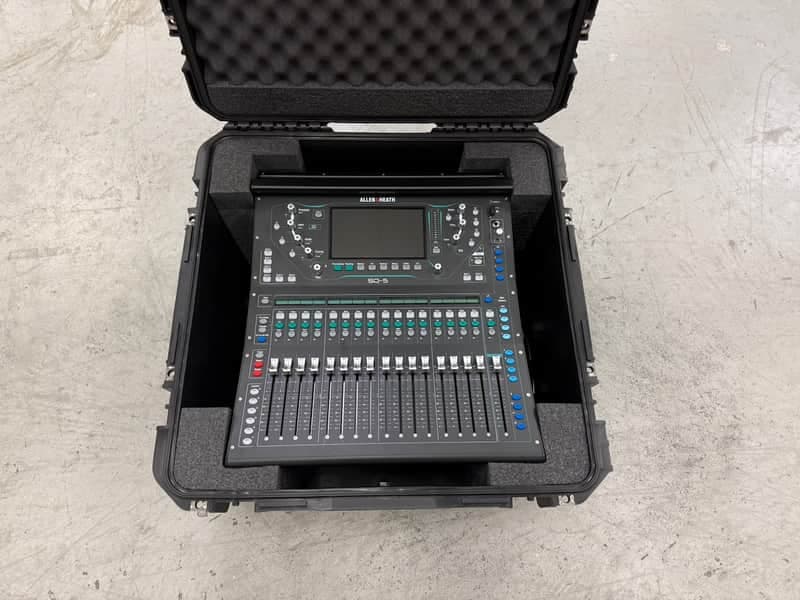 Allen & Heath SQ-5 48-Channel Digital Mixer w/Dante Card, Case, & More!