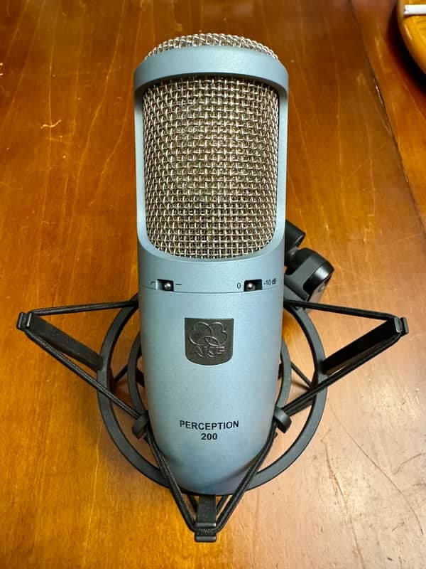 AKG Perception 200 2010s - Gray