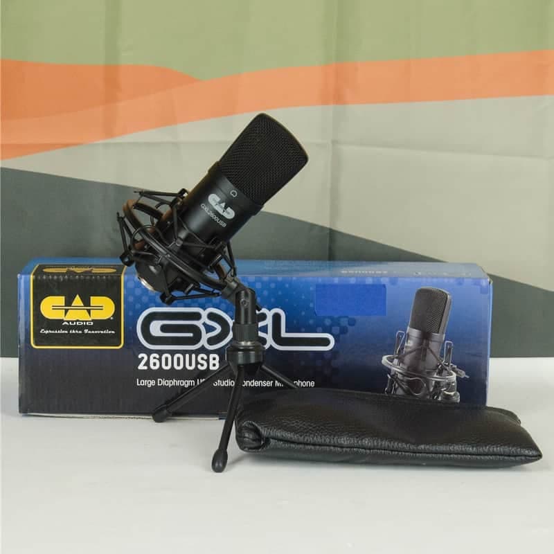 Used CAD 2600USB Large Diaphragm Condensor MIcrophone, Mount, Stand & Cable
