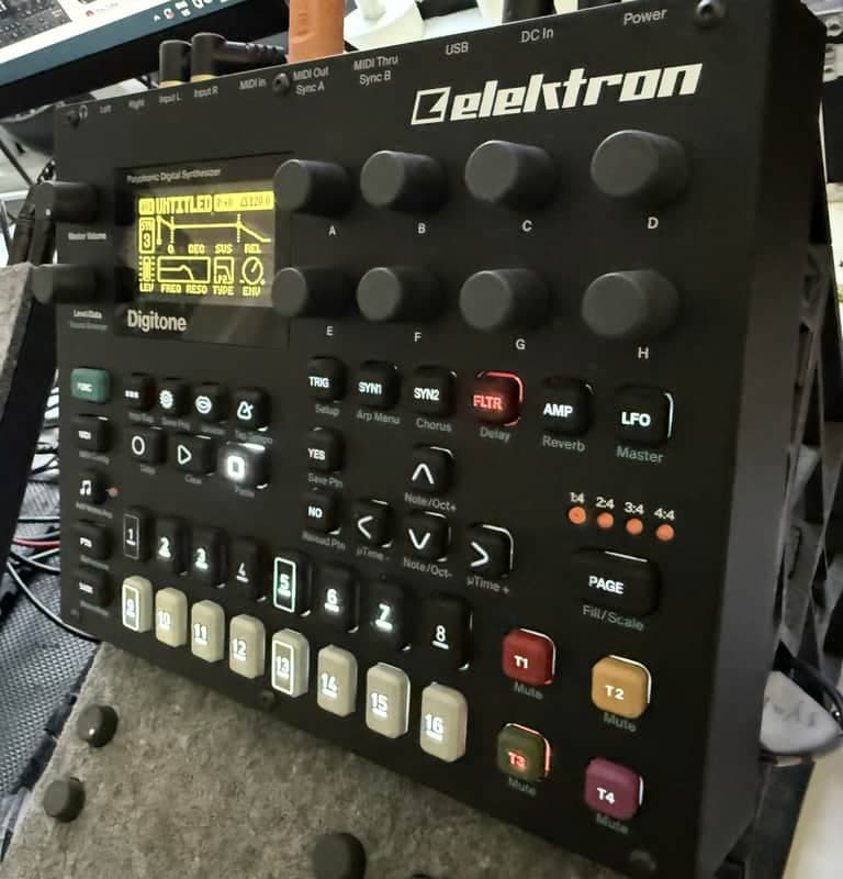 Elektron Digitone 8-Voice Digital Synthesizer 2017 - 2024 Black