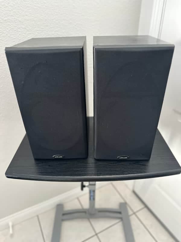 Polk Audio RT35I Book Shelf Speakers in Black Wood Grain