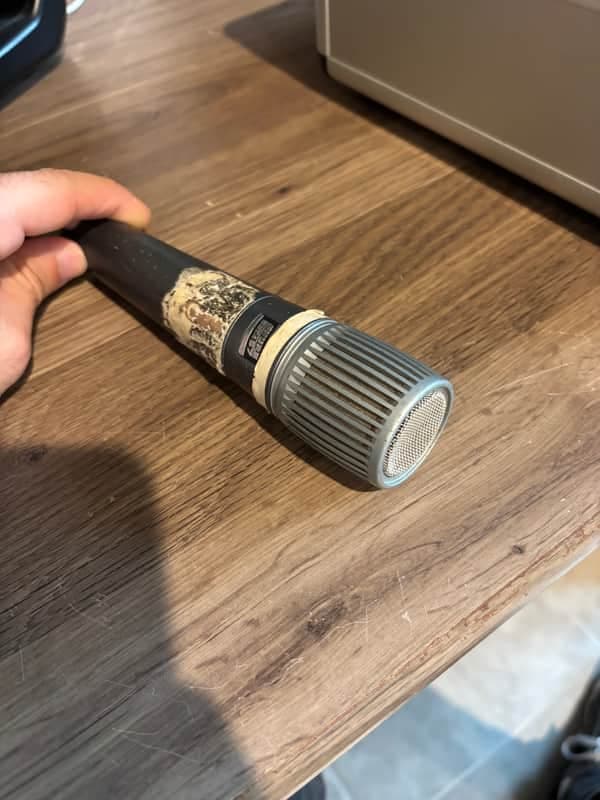 Shure BETA 57 Supercardioid Dynamic Microphone 1990s - Black
