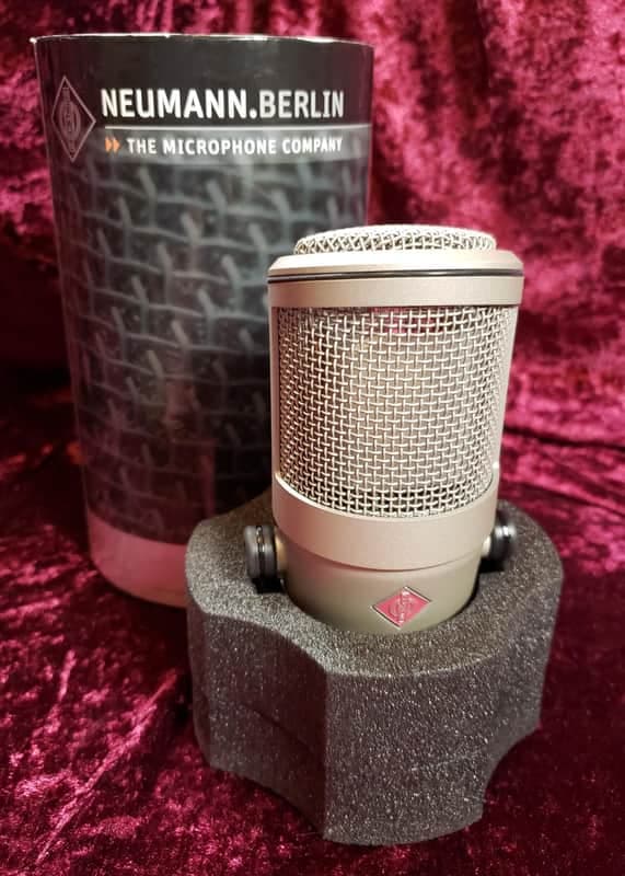 Neumann BCM 104 Condenser Mic with WS47 windscreen