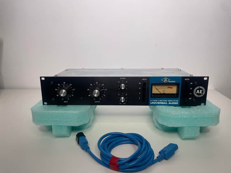 Universal Audio 1176AE Anniversary Edition Limiter 2009 - Black / Blue Stripe