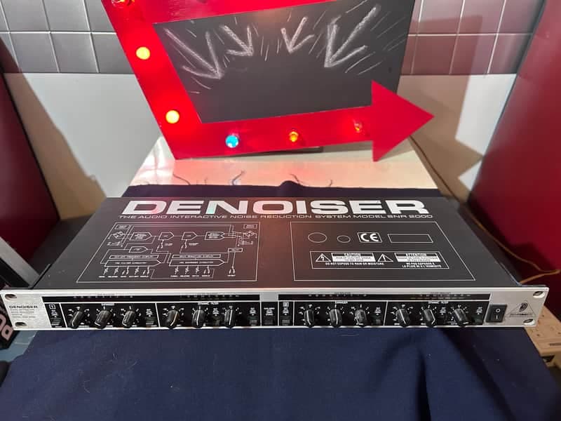 Behringer Denoiser SNR2000 2-Channel Audio Interactive Noise Reduction System 2000s - Black / Silver