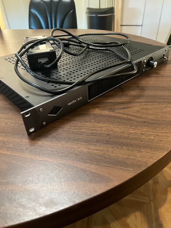 Universal Audio Apollo x16 Thunderbolt 3 Audio Interface 2018 - Present - Black