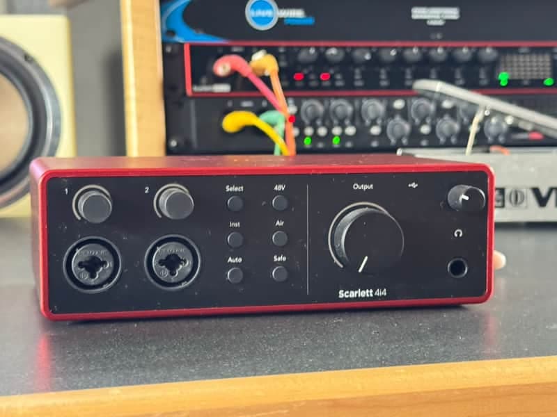 Focusrite Scarlett 4i4 4th Gen USB Audio Interface 2023 - Present - Red