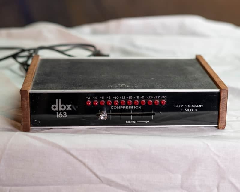 dbx 163 Over Easy Compressor / Limiter 1970s - Black with wood sides