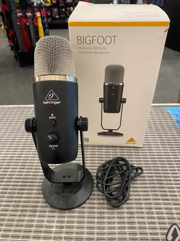 Behringer Bigfoot USB Large Diaphragm Condenser Microphone