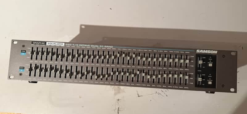 Samson E62 1/3 Octave Dual 31 Band Graphic Equalizer